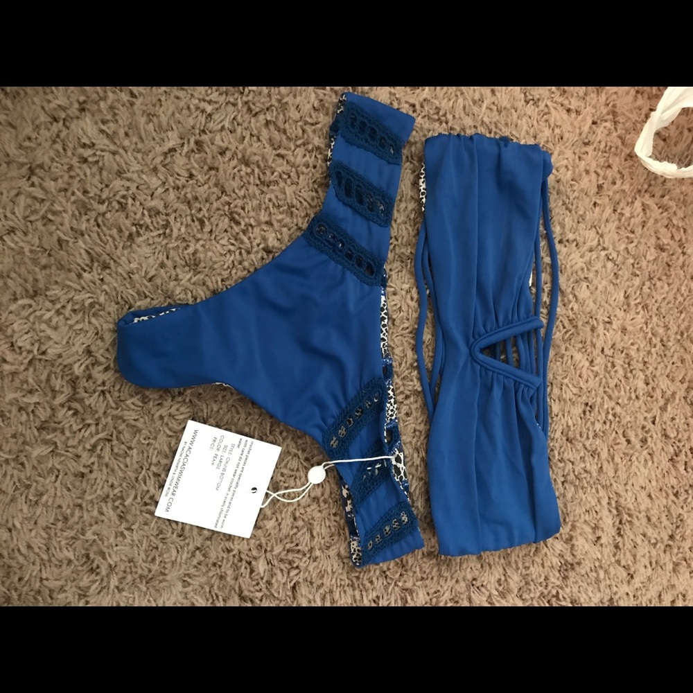 Blue acacia swim set